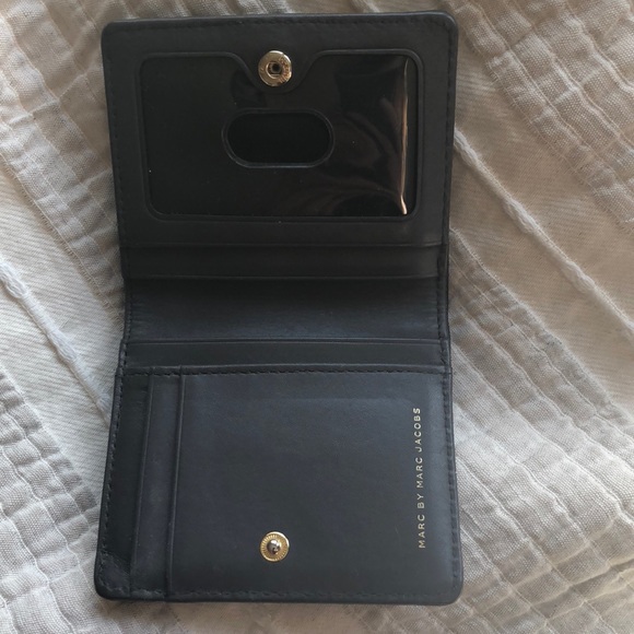 SOLD 💥Marc Jacobs wallet - Picture 3 of 7